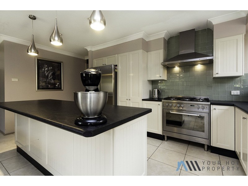 34 Muccillo St, Quakers Hill NSW 2763