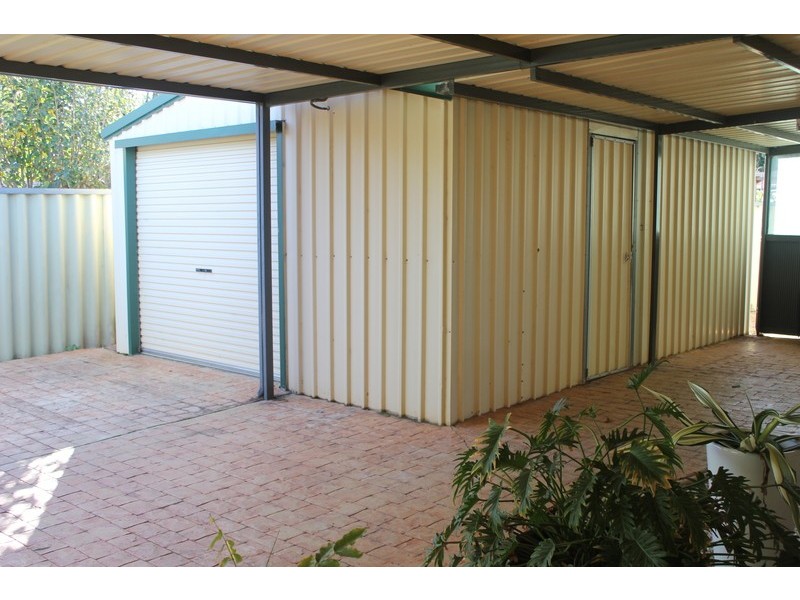 24 Inverness Dr, Meadow Springs WA 6210