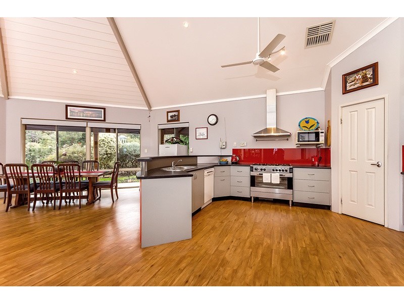 49 Chestnut Road, Jarrahdale WA 6124