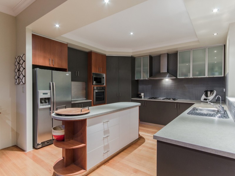 12 Burnsville Dve, Secret Harbour WA 6173