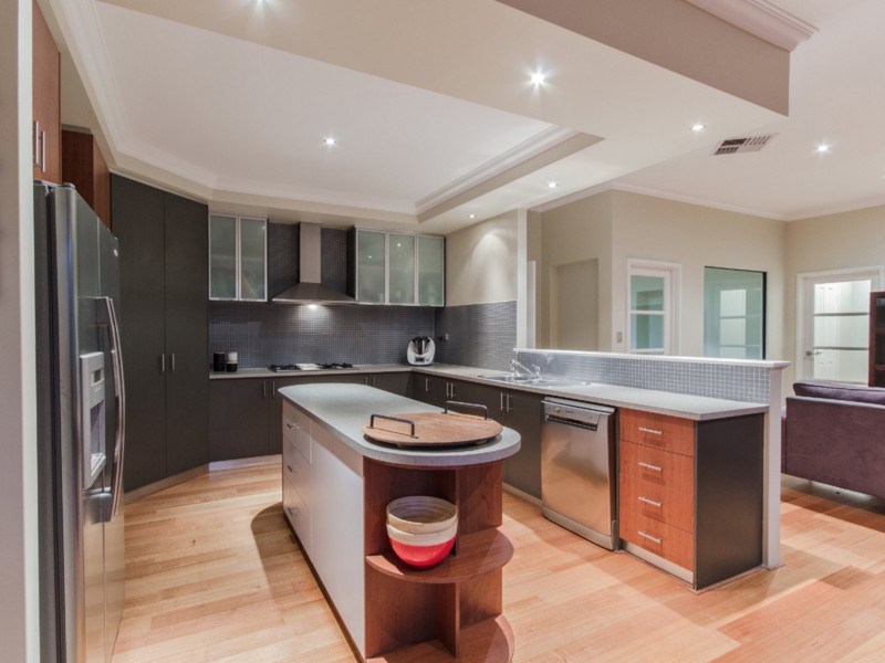 12 Burnsville Dve, Secret Harbour WA 6173