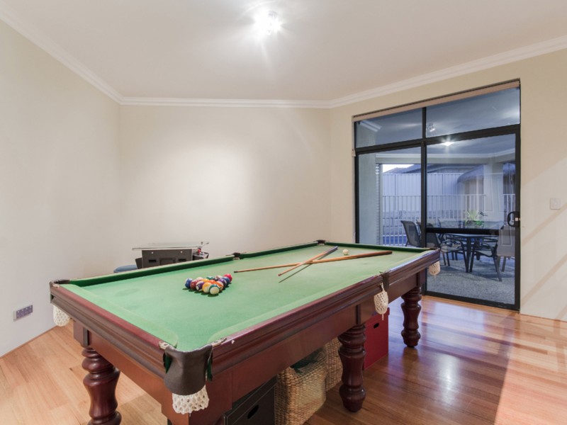 12 Burnsville Dve, Secret Harbour WA 6173