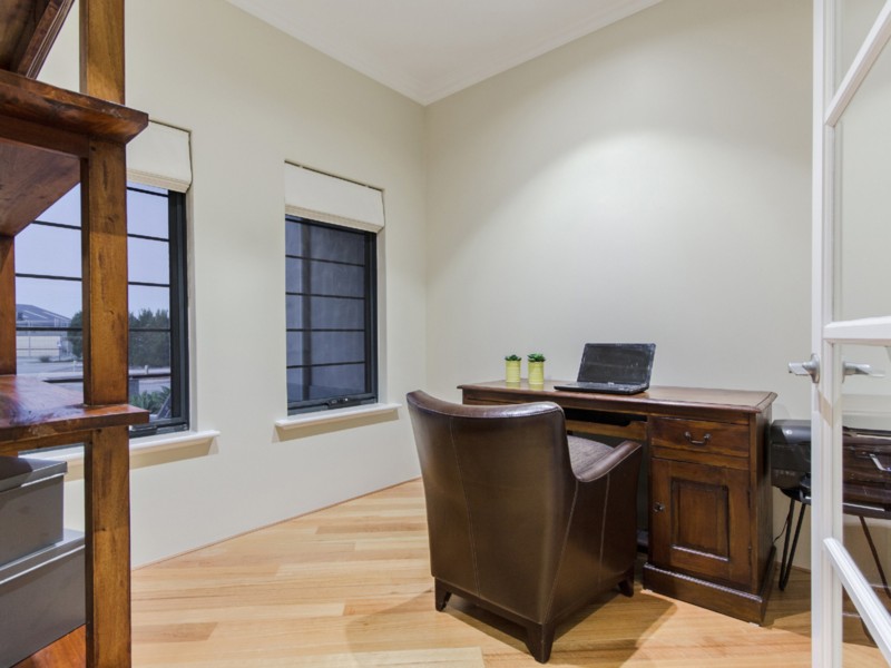 12 Burnsville Dve, Secret Harbour WA 6173