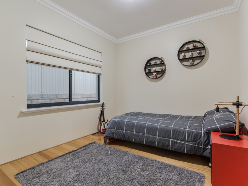 12 Burnsville Dve, Secret Harbour WA 6173