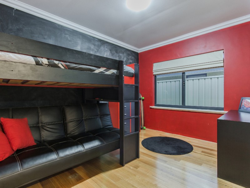 12 Burnsville Dve, Secret Harbour WA 6173