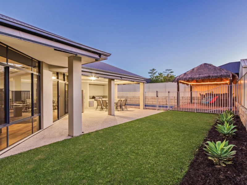 12 Burnsville Dve, Secret Harbour WA 6173