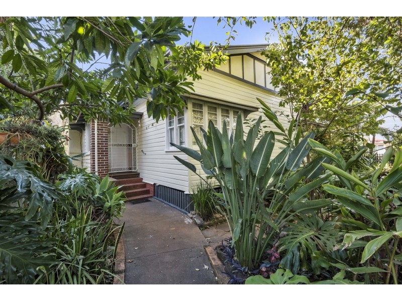 23 Anzac Ave, Newtown QLD 4350