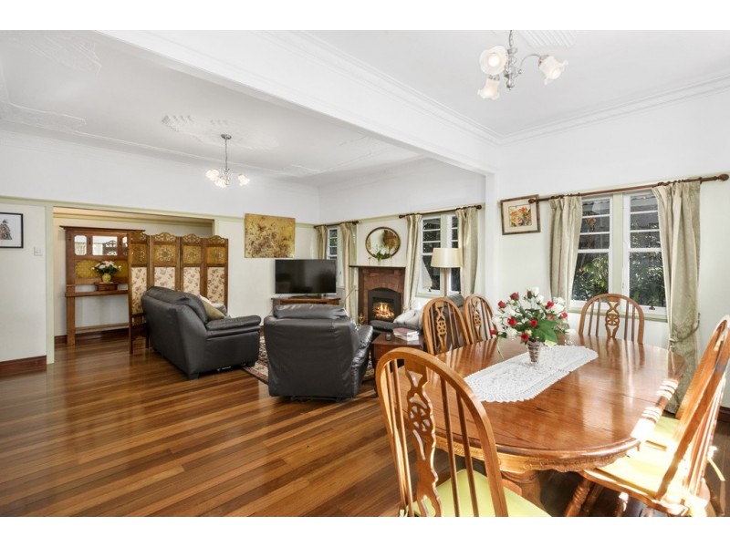 23 Anzac Ave, Newtown QLD 4350