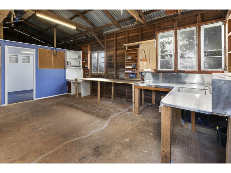 23 Anzac Ave, Newtown QLD 4350