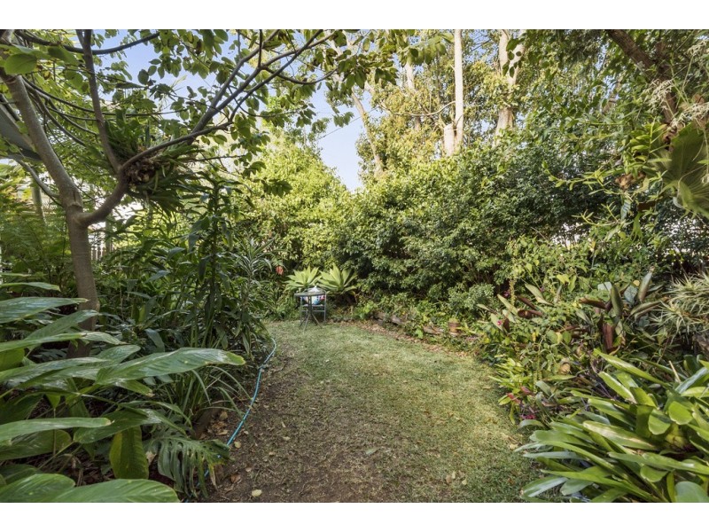 23 Anzac Ave, Newtown QLD 4350