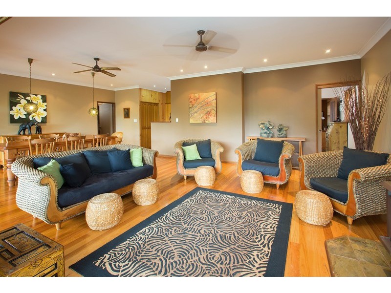 24 Fitzgerald Court, Clear Mountain QLD 4500