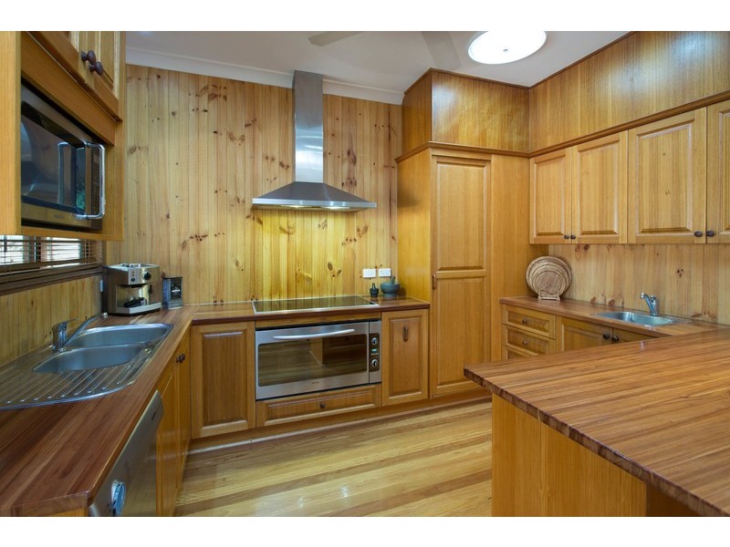 24 Fitzgerald Court, Clear Mountain QLD 4500