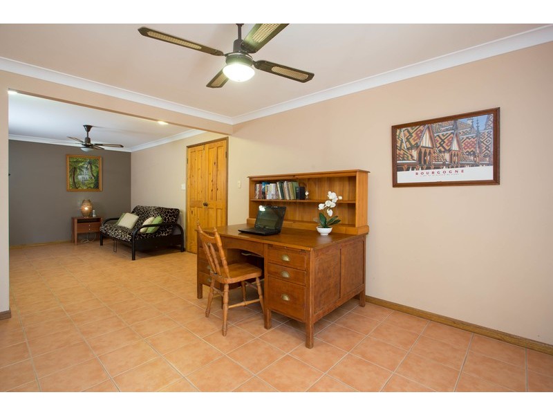 24 Fitzgerald Court, Clear Mountain QLD 4500