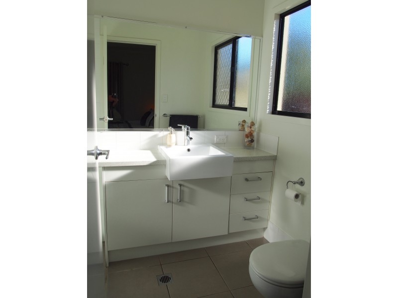 10 Paperbark Place, Emerald QLD 4720