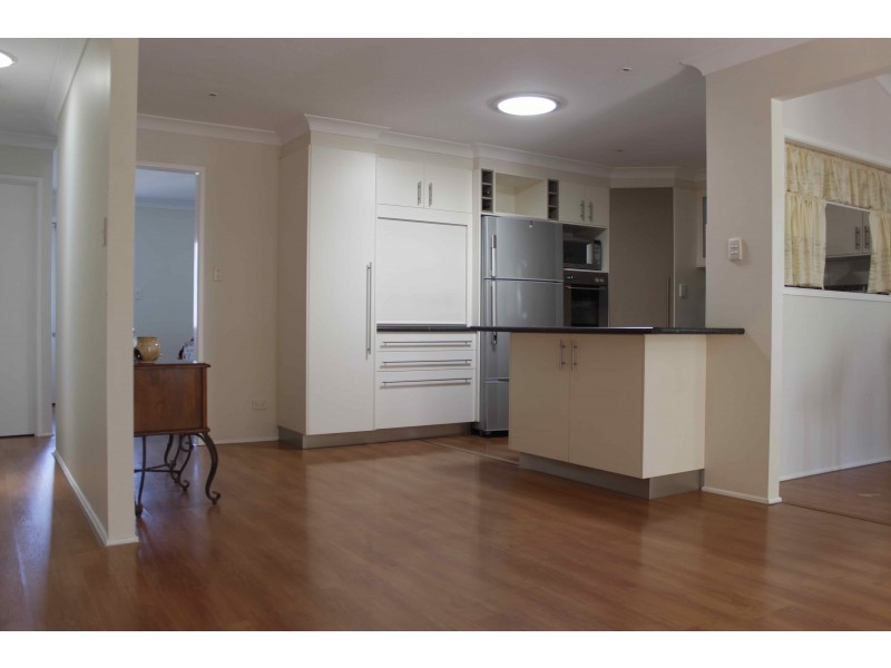 46 Yathong Court, Arana Hills QLD 4054