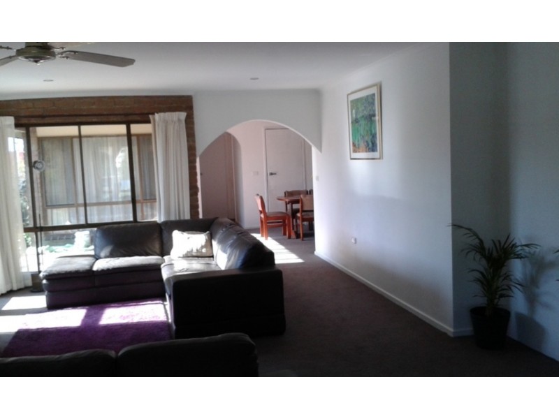 18 Ellerker Avenue, Ararat VIC 3377