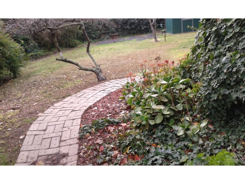 18 Ellerker Avenue, Ararat VIC 3377