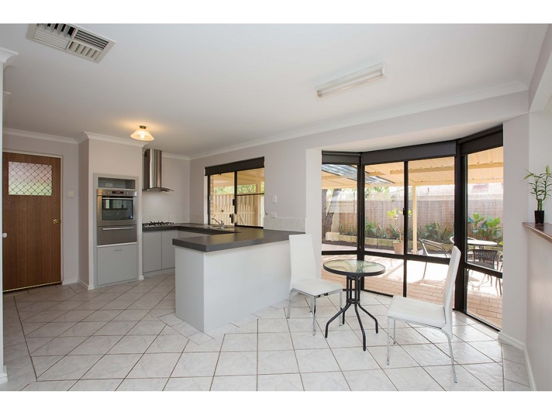 14 Foreman Drive, Usher WA 6230