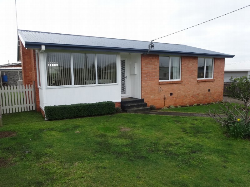 17 Waniora Street, Devonport TAS 7310