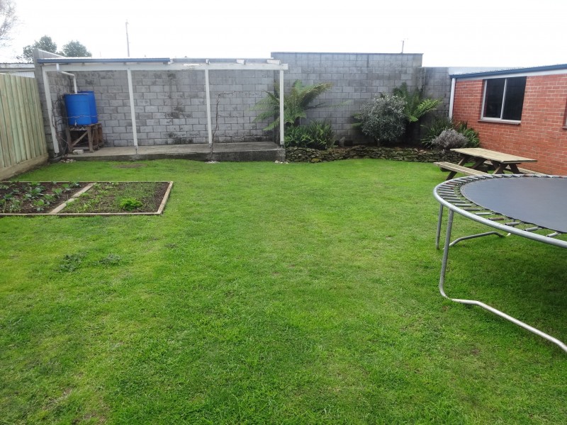 17 Waniora Street, Devonport TAS 7310