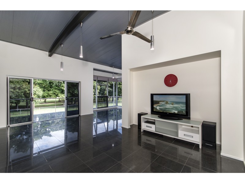 11 Gelling Street, Cairns QLD 4870