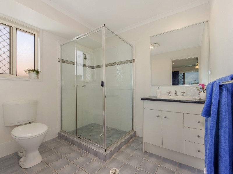 4 Heath Court, Brassall QLD 4305