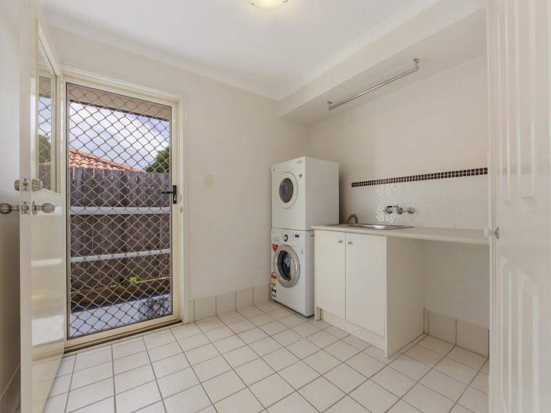 4 Heath Court, Brassall QLD 4305