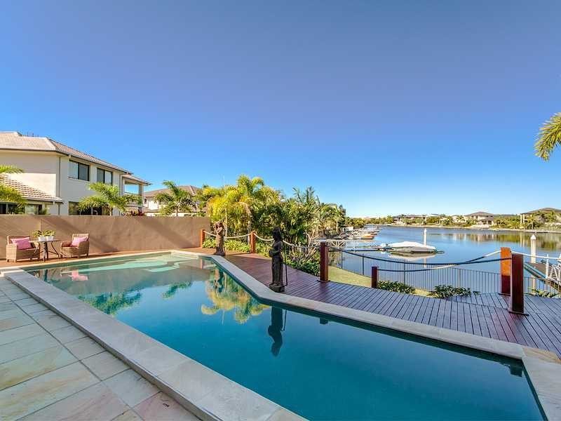 50 Calmwater Crescent, Helensvale QLD 4212