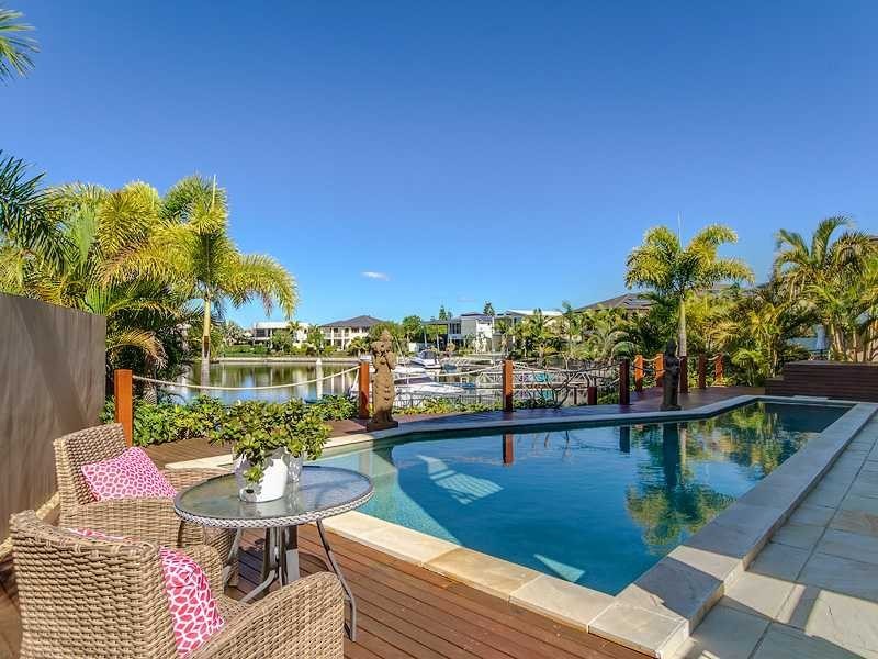 50 Calmwater Crescent, Helensvale QLD 4212