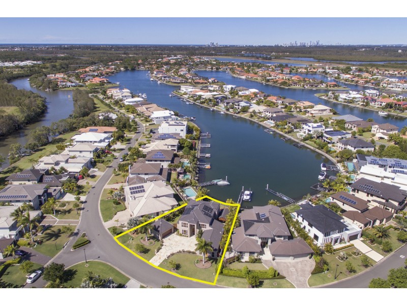 50 Calmwater Crescent, Helensvale QLD 4212