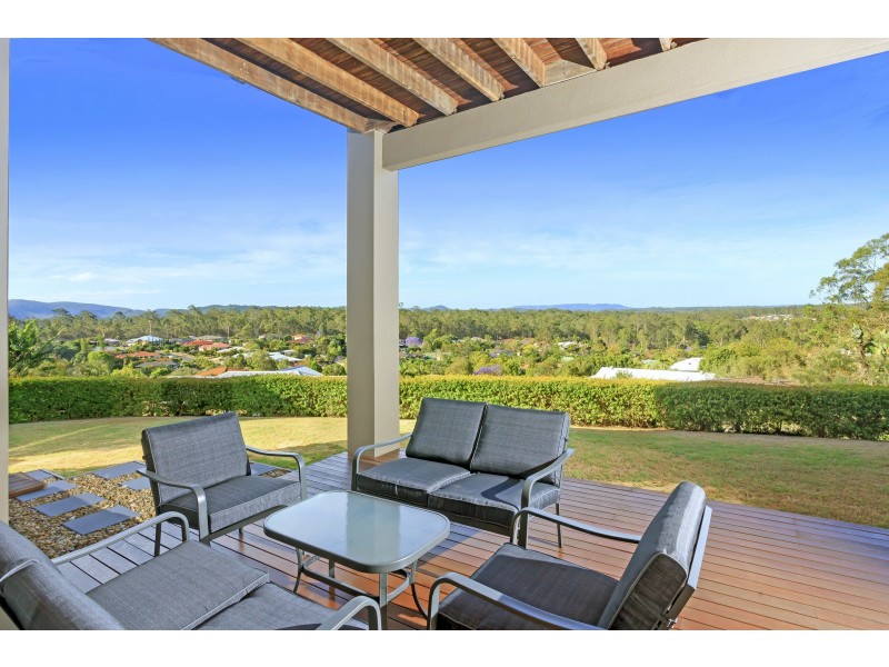 106 Gibson Crescent, Bellbowrie QLD 4070