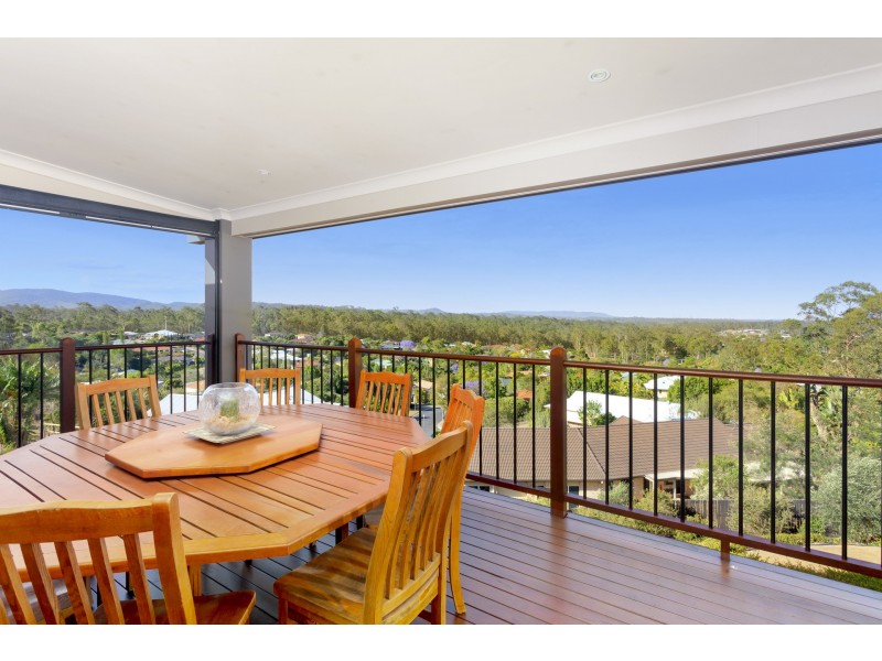 106 Gibson Crescent, Bellbowrie QLD 4070