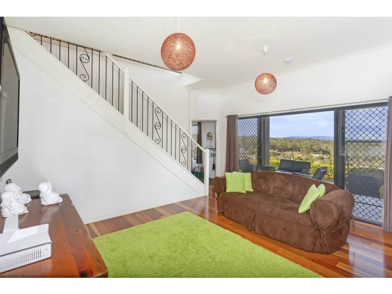 106 Gibson Crescent, Bellbowrie QLD 4070