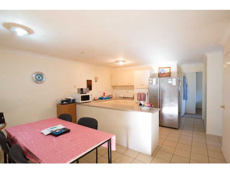 1 & 2/45 Cambridge Street, Silkstone QLD 4304