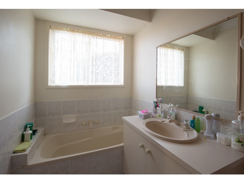 1 & 2/45 Cambridge Street, Silkstone QLD 4304