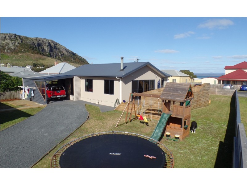 24 Marine Esplanade, Stanley TAS 7331