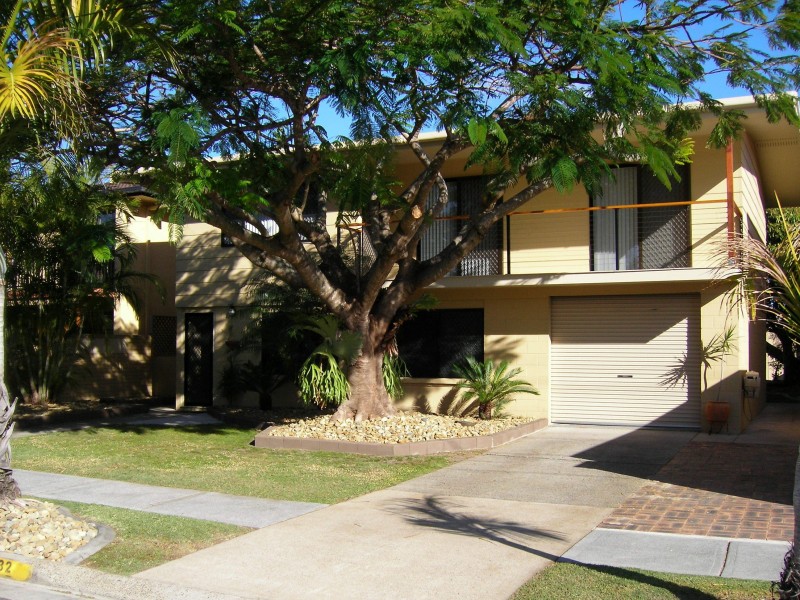 32 Howard Street, Runaway Bay QLD 4216