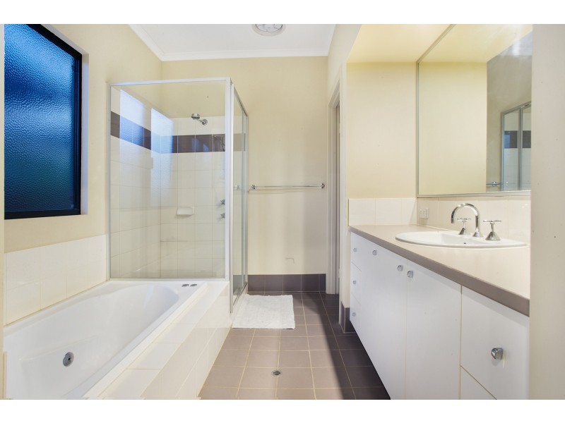 18 Brushtail St, Baynton WA 6714