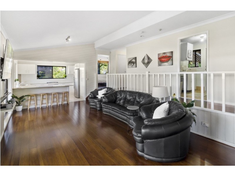 17 Mariners Crescent, Banora Point NSW 2486