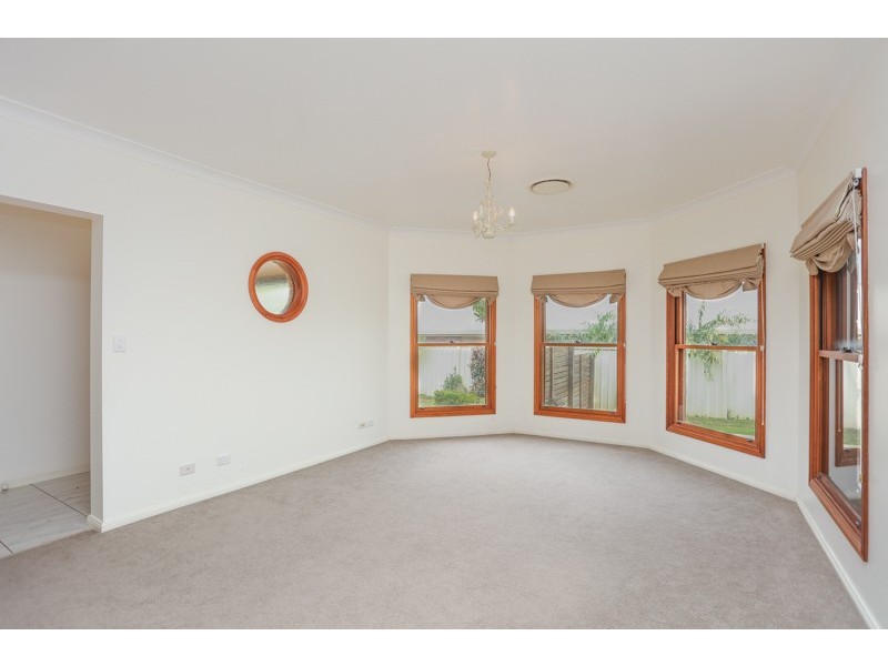 11 Lakeside Circuit, Dubbo NSW 2830