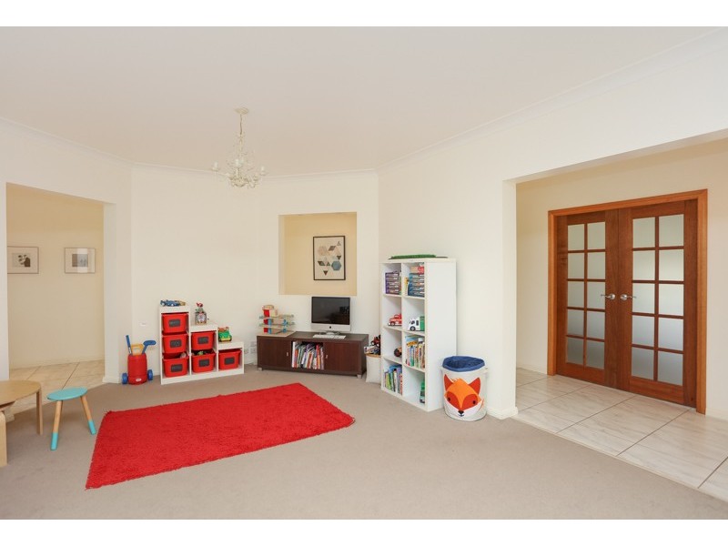 11 Lakeside Circuit, Dubbo NSW 2830