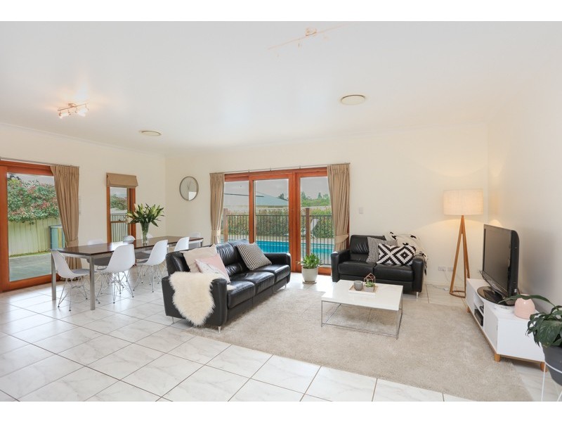 11 Lakeside Circuit, Dubbo NSW 2830