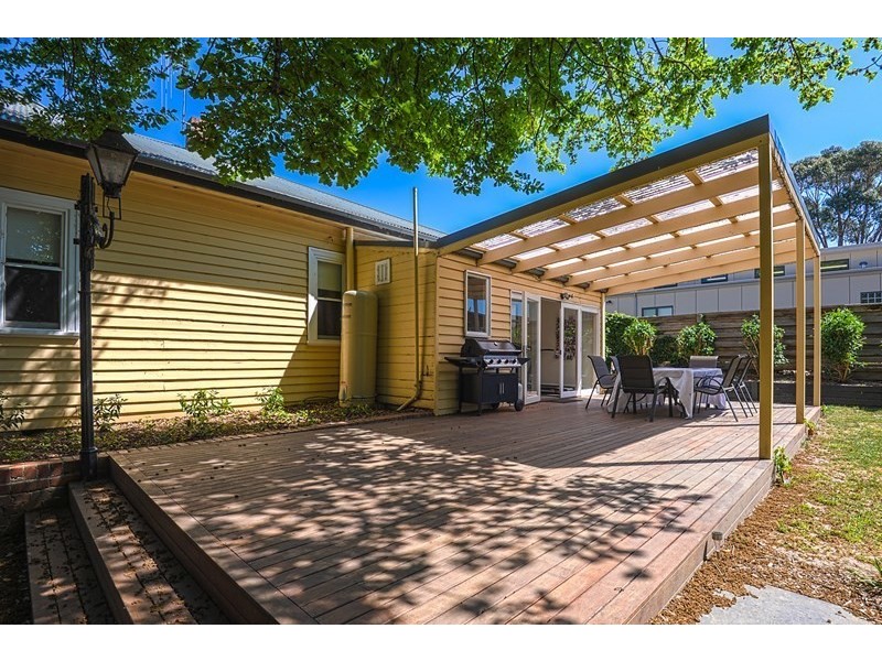 7 Brooke Street, Woodend VIC 3442