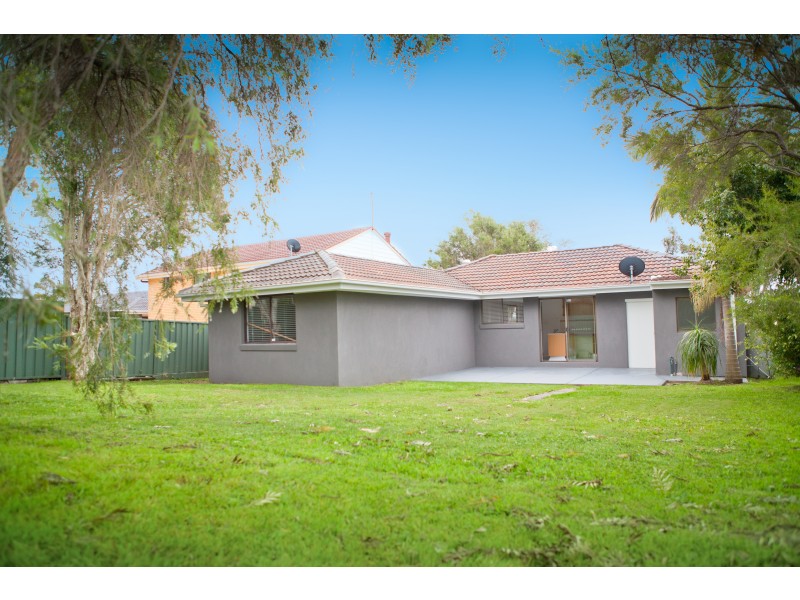 8  PATRICK STREET, Bateau Bay NSW 2261