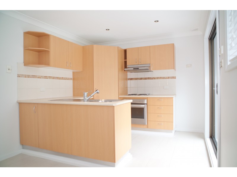 8  PATRICK STREET, Bateau Bay NSW 2261