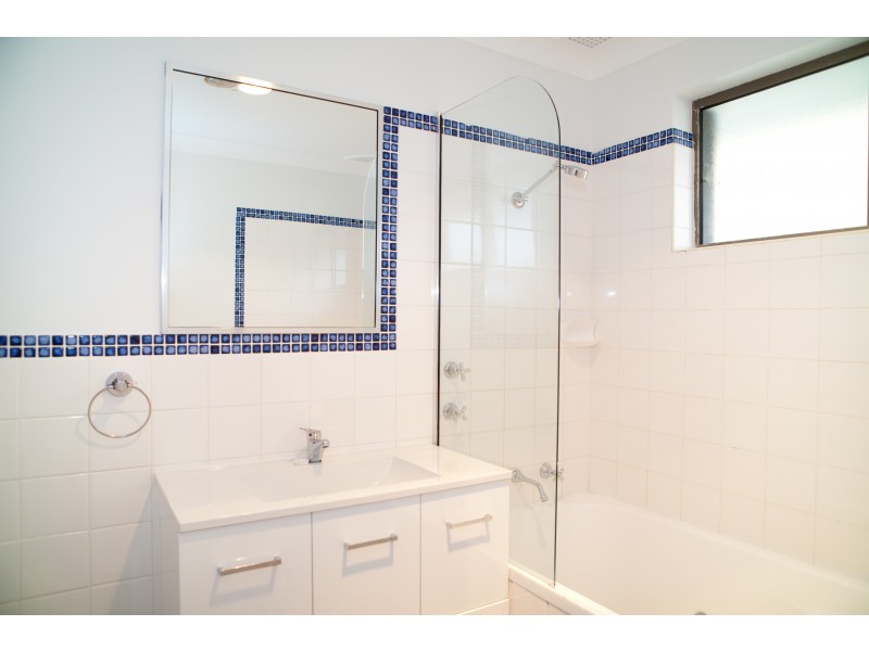 8  PATRICK STREET, Bateau Bay NSW 2261