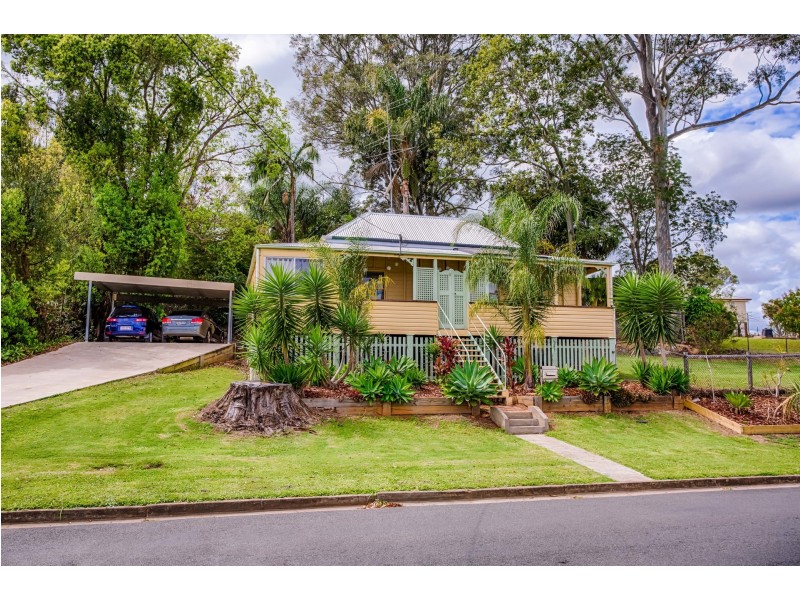 26 Crown Rd, Gympie QLD 4570