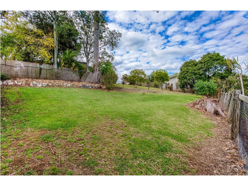 26 Crown Rd, Gympie QLD 4570