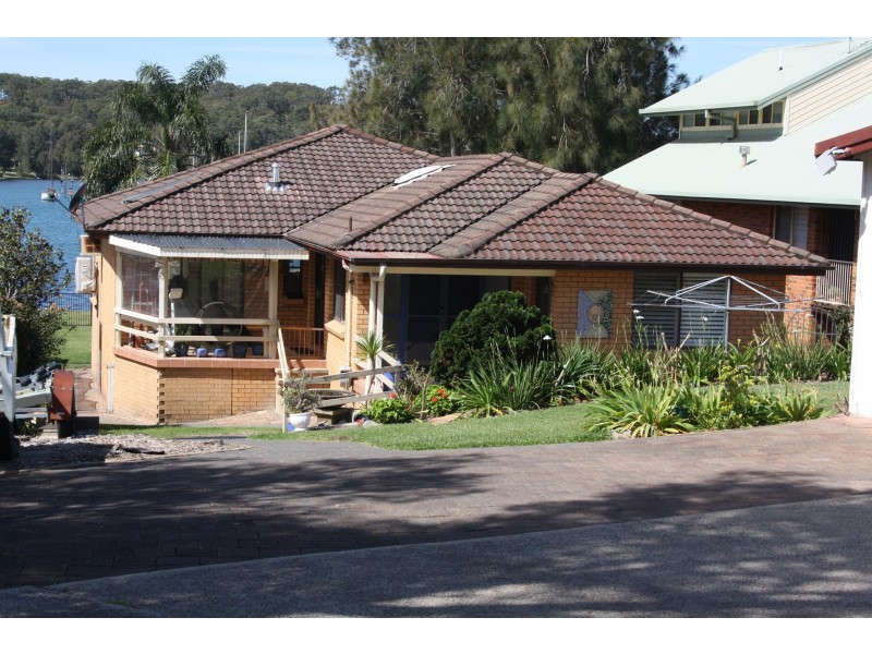 65 Dandaraga Road, Brightwaters NSW 2264