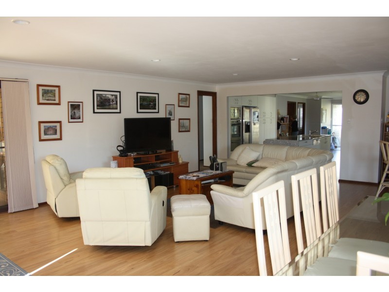 65 Dandaraga Road, Brightwaters NSW 2264